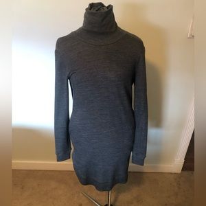 Lululemon lab Size 4 sweater dress in grey